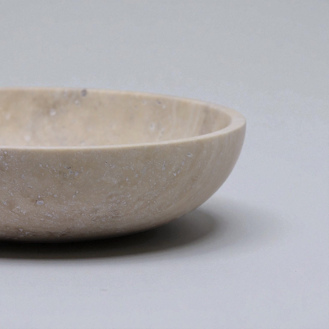 Luno Terra - Schale aus massivem Travertin