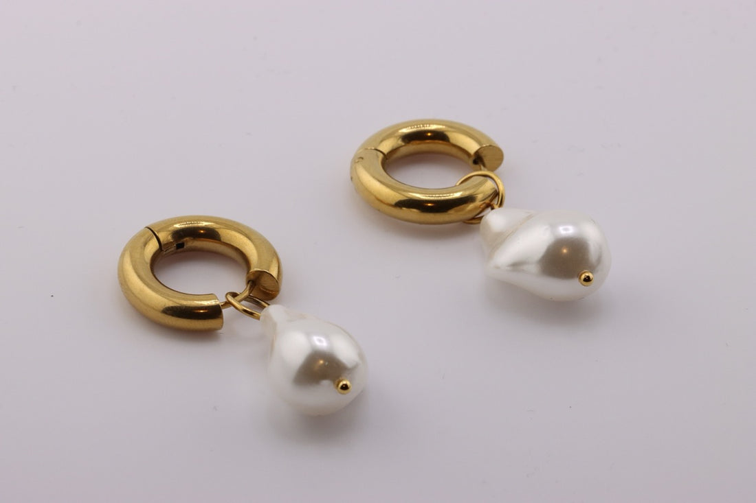 Golden Pearl Elegance Earrings