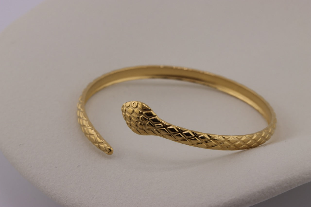 Twisted Rope Gold Cuff Bracelet