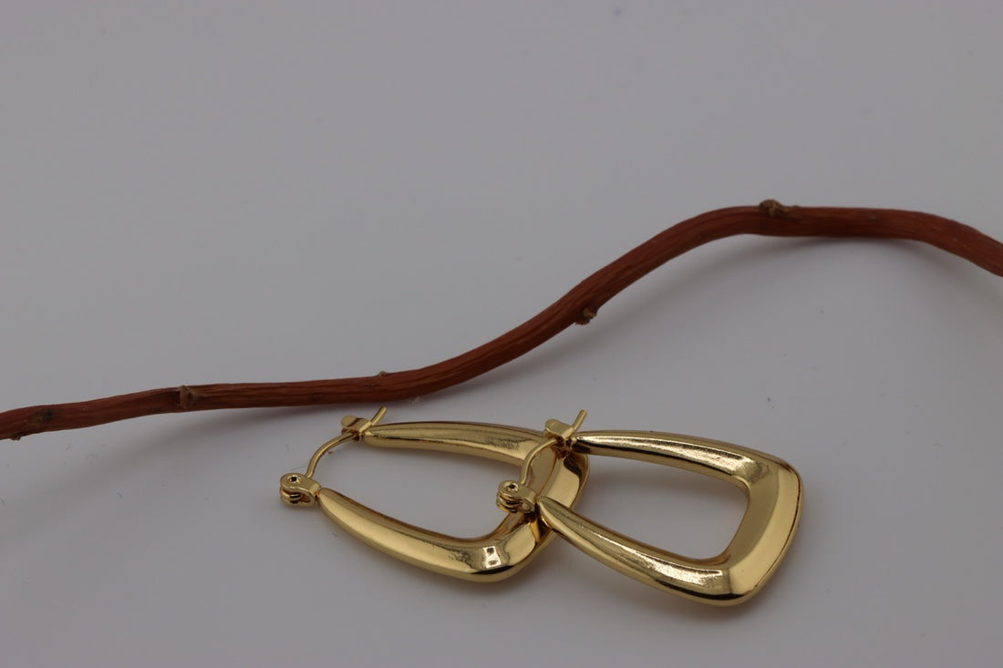 Golden Elegance Earring