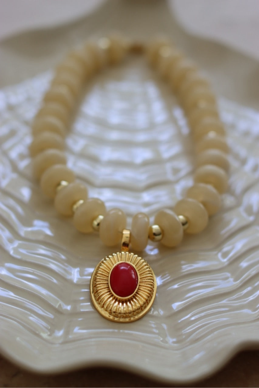 Sol Medaillon - Statement Kette mit farbigen Perlen