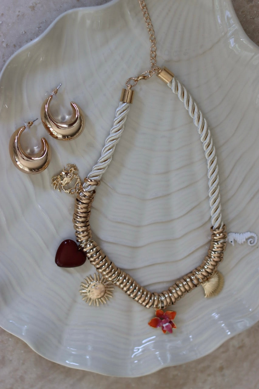 Golden Breeze Schmuckset - Kette mit Änhängern und Creolen