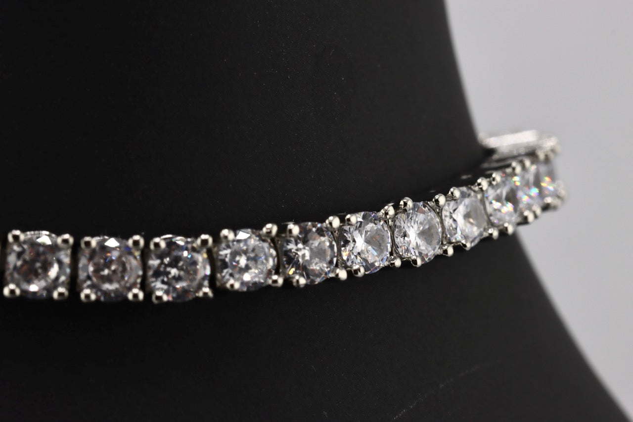 "Radiant Elegance Stony crown Bracelet"
