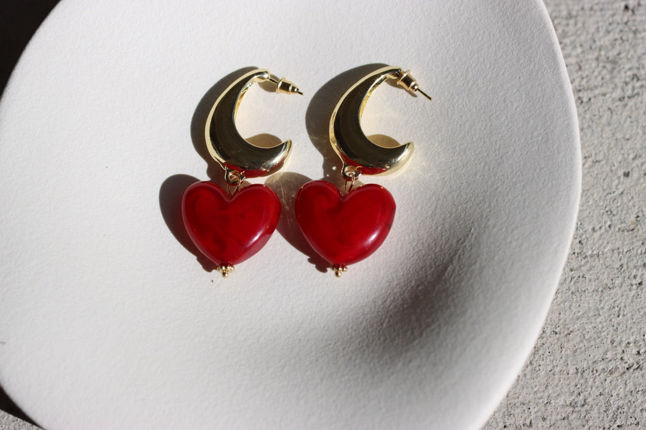 Moon Love - Statement Ohrringe mit Halbmond & Herz