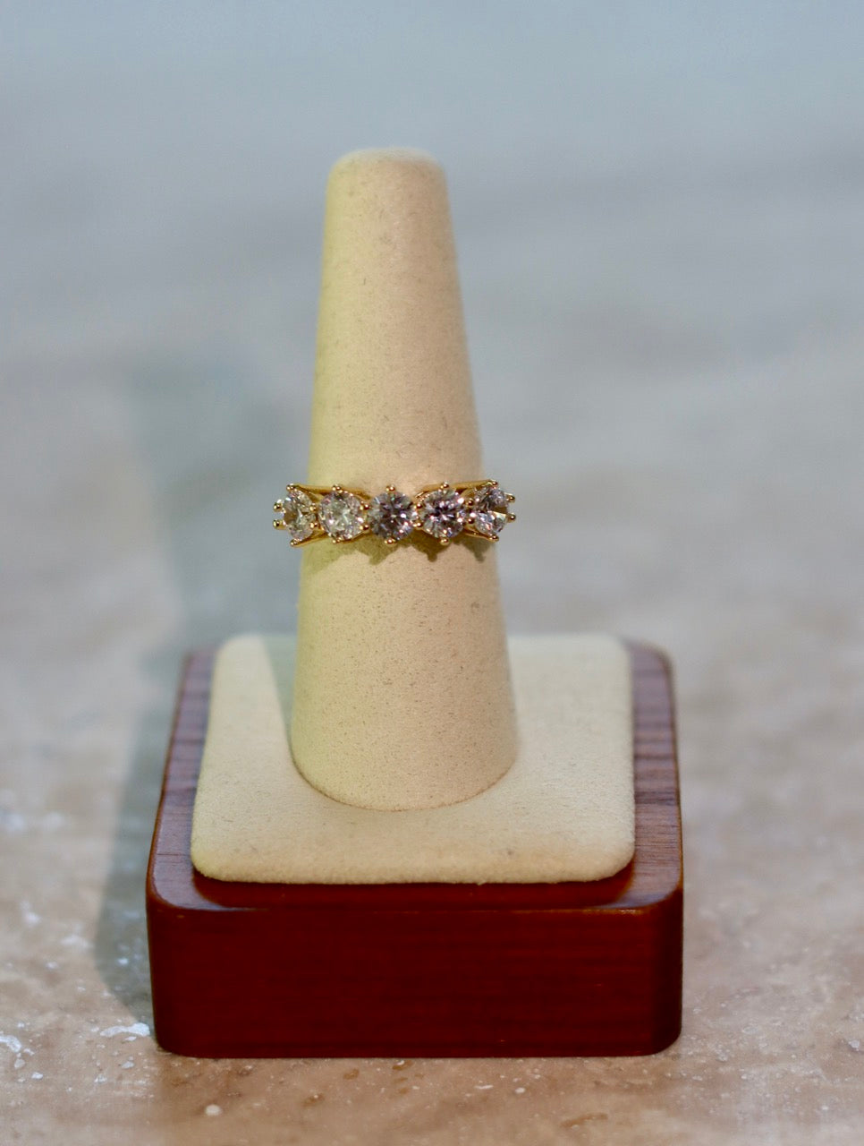 Aurora Luxe - Edelstahl Ring mit Zirkonia Kranz