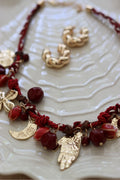 Boho Spirit Schmuckset - Rote Kordellkette und Gold Charms