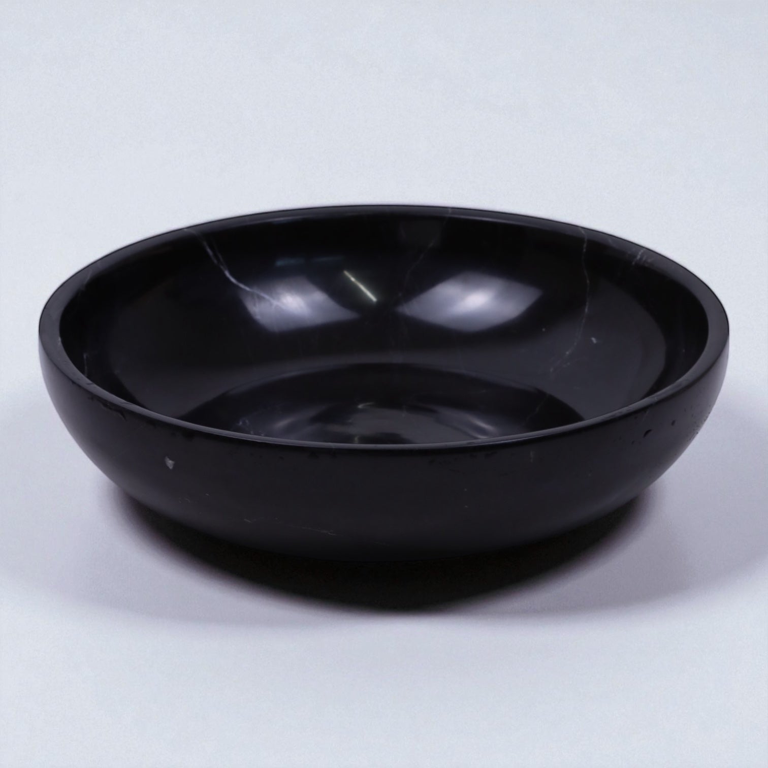 Luno Nero - Schale aus massivem schwarzen Marmor