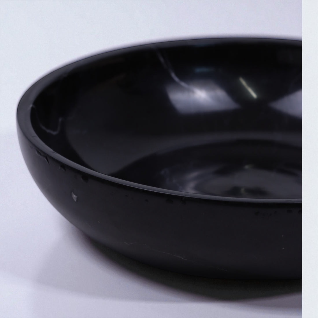 Luno Nero - Schale aus massivem schwarzen Marmor