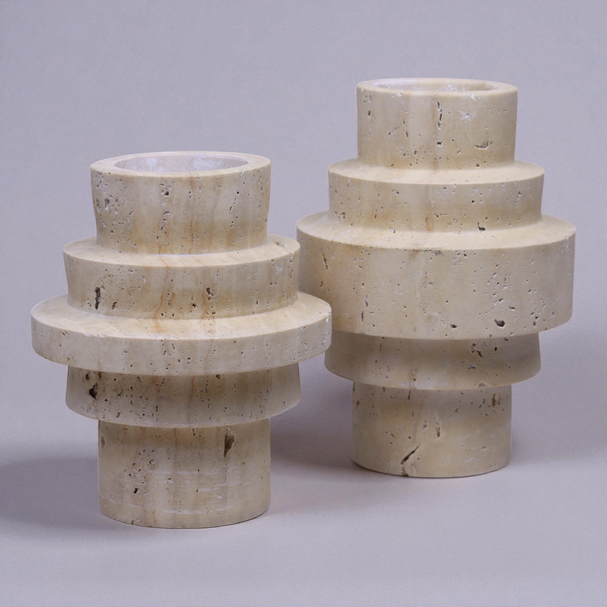 Terra Stairs - Vasenset aus massivem Travertin