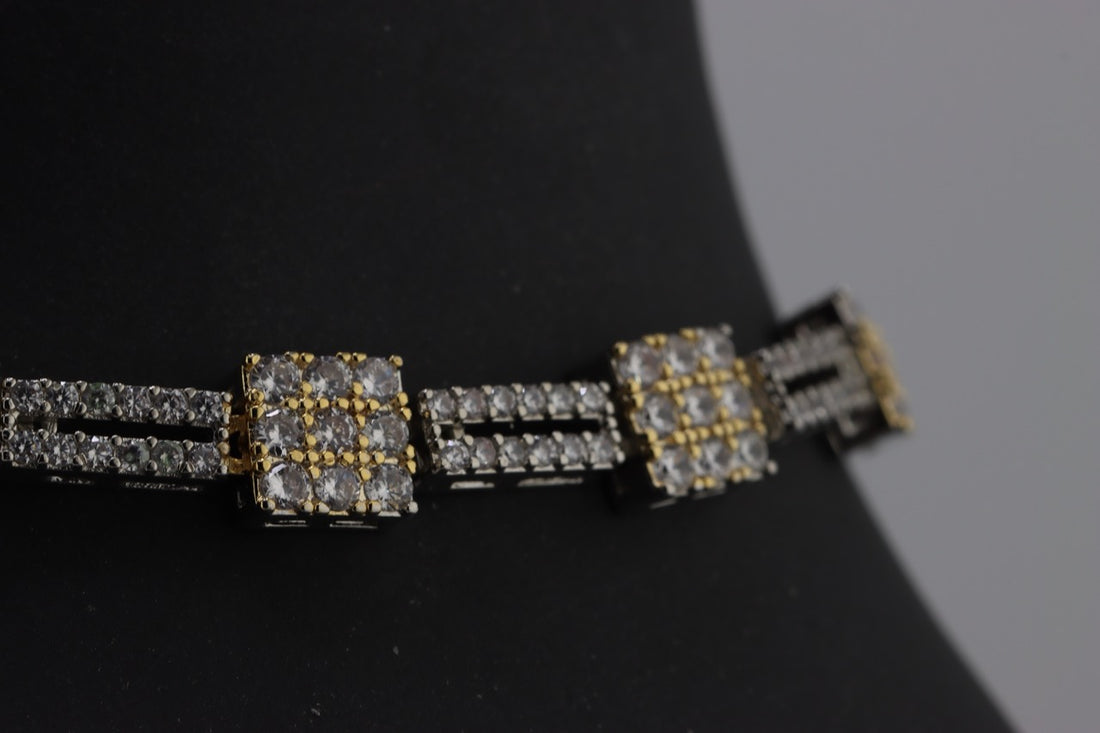 Cuadrado Radiant Elegance Bracelet