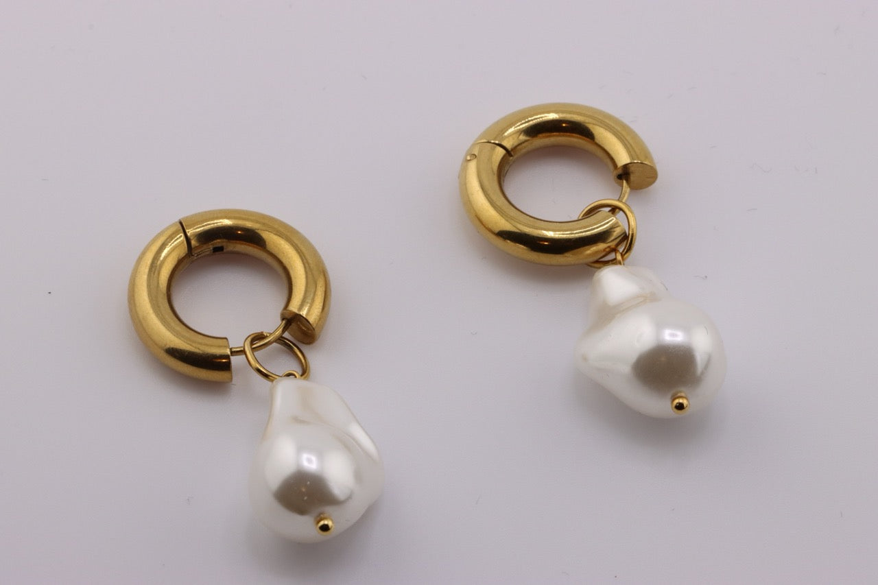 Golden Pearl Elegance Earrings