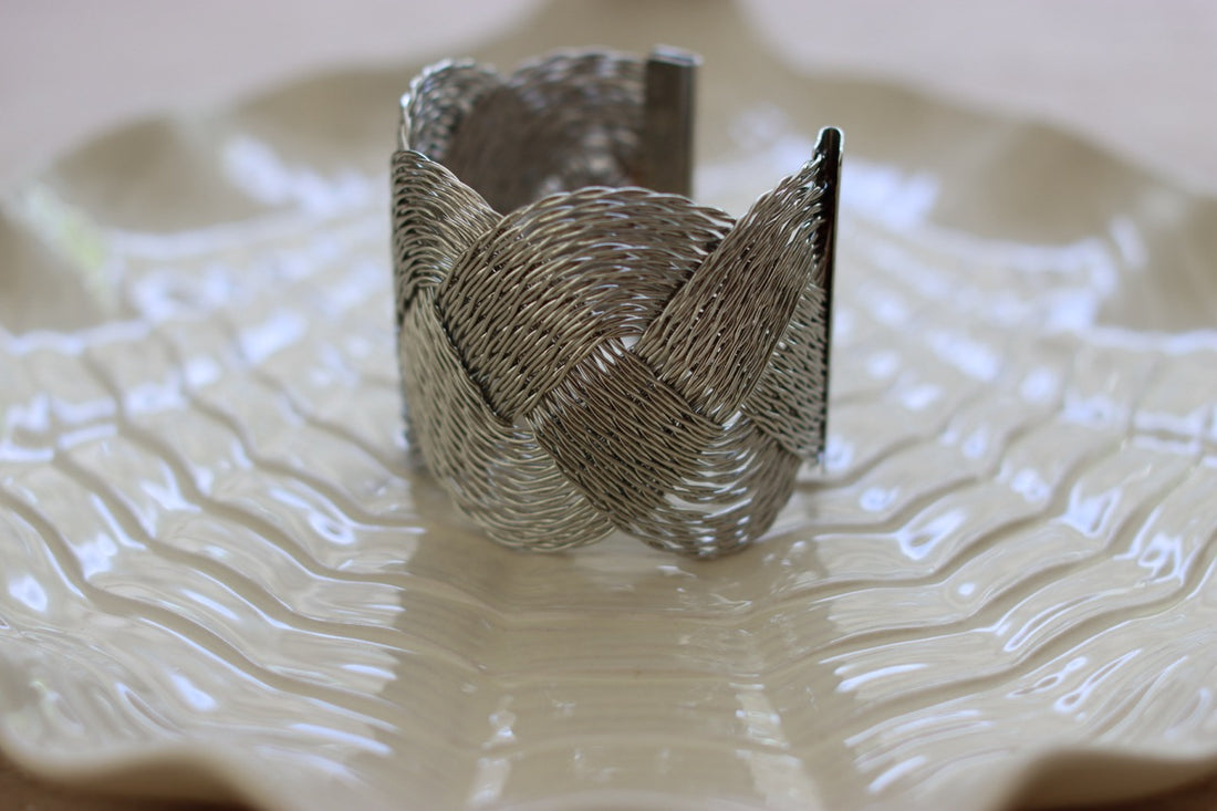Silver Weave - Flechtarmreif Metallic Look