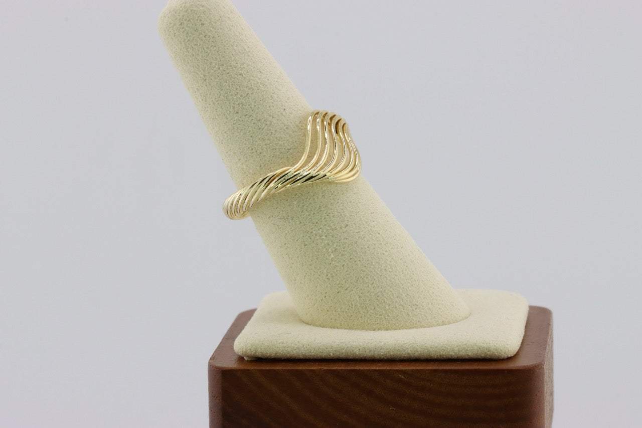 Golden Wave Elegance Ring