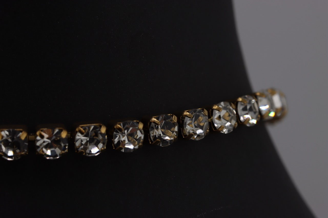 Elegant Gold Bangle with Floral Detailing
