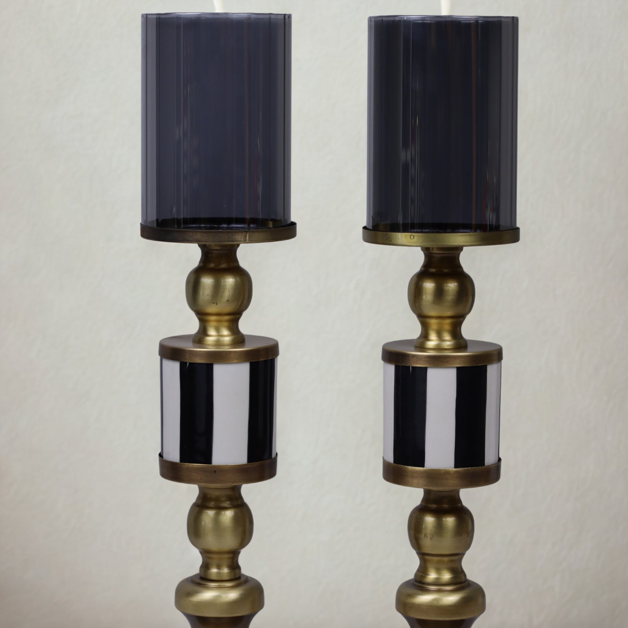 Colonnes de Minuit – Lanterns on antique base (set of 2)
